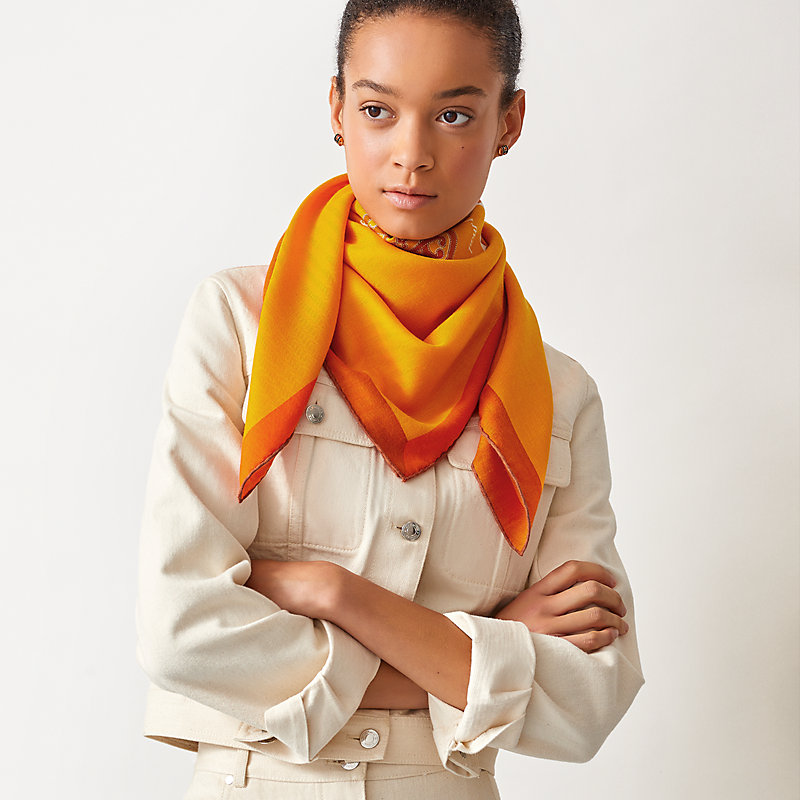 【HERMES】カレ 90 / Encadre Blason / オレンジ Encadre Blason scarf 90 | Hermès UAE